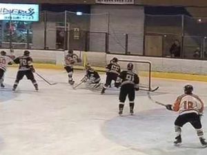 Supporting image for story: Cheeky goal for Telford Tigers against Milton Keynes Lightning