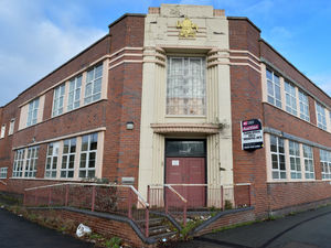 Supporting image for story: Art deco ex-office building in Wolverhampton to be turned into flats