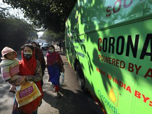 Supporting image for story: India extends suspension of UK flights due to coronavirus variant