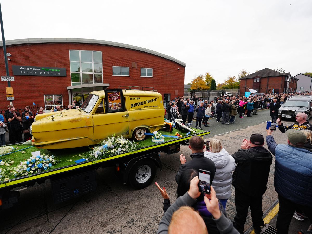 Ricky Hatton funeral: Mourners line streets as stars arrive to pay tribute