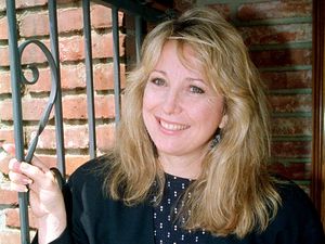 Supporting image for story: Teri Garr, offbeat comic actress of Young Frankenstein and Tootsie, dies aged 79