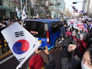 Supporting image for story: South Korea’s impeached leader argues for his release