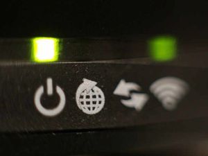 Supporting image for story: Open University lessons for teachers as school moves to cyberspace