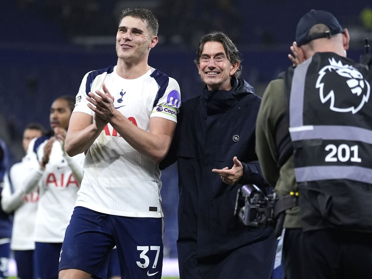 Thomas Frank plays down title hopes after Tottenham move third