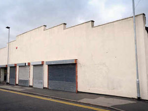 Supporting image for story: Traders fear worst as indoor market shuts