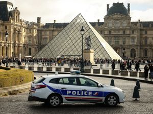 Supporting image for story: Four more people arrested in connection with Louvre jewel heist