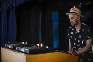 Supporting image for story