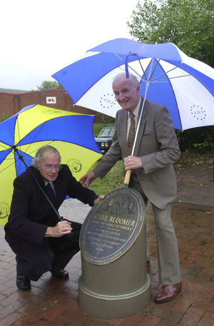 Steve Bloomer's grandson Steve Richards and former Wolves legend Jimmy Dunn at the unveiling of the Steve Bloomer memorial plaque in Bridge Street, Cradley in 2000