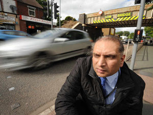 Supporting image for story: Son seeks public inquiry into death of mother killed by police car in 1989