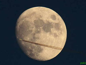 Supporting image for story: Reader captures stunning moon image in Shropshire