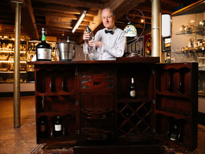 Supporting image for story: Antiques centre finds cocktail cabinet to toast Coronation
