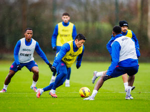 Supporting image for story: One Wolves statistics that is a good sign for Rob Edwards as Wolves target first Premier League win against Brentford