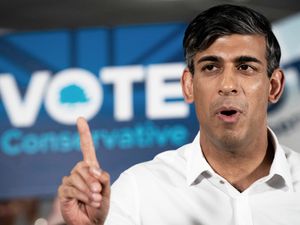 Supporting image for story: Election campaign day five: Bank Holiday bother for Rishi Sunak