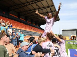 Supporting image for story: Dave Edwards: Loanees make all the difference to take Shrewsbury to the next level