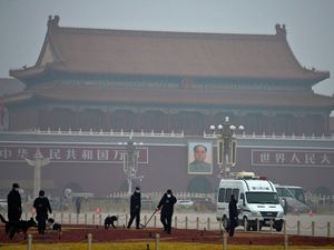 Supporting image for story: Chinese exports surge as global demand recovers from virus