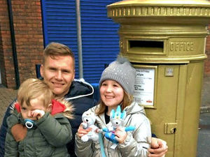 Supporting image for story: A golden surprise visit for Shropshire fundraiser Gracie, 7