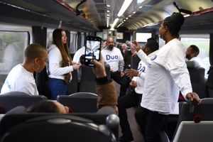 Chiltern Railways passenders surprised with an impromptu performance from Birmingham Gospel Choir