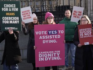 Supporting image for story: MPs in historic vote for assisted dying in England and Wales