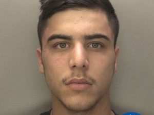 Supporting image for story: Teen jailed for taxi driver robberies
