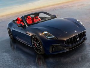 Supporting image for story: Maserati GranCabrio revealed with an electric model to follow