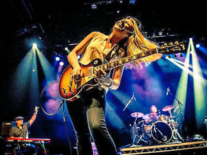 Supporting image for story: Worldwide record deal for Joanne Shaw Taylor - as star announces Bilston show