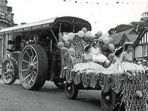 Supporting image for story: Pictures from the Past - August 29