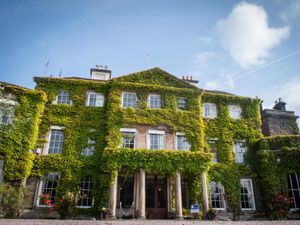 Supporting image for story: Georgian mansion Bishton Hall bought by auctioneers