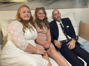 Supporting image for story: Terminally ill Wolverhampton builder marries sweetheart with help from hospital