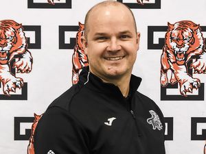 Supporting image for story: Telford Tigers go the extra mile in NIHL Cup bid