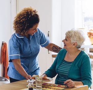 Receiving health care support at home