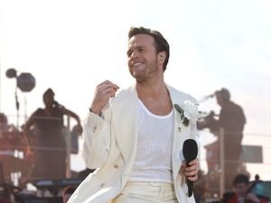 Supporting image for story: Olly Murs welcomes first child with wife Amelia