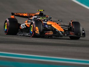 Supporting image for story: Lando Norris on pole as Lewis Hamilton suffers early elimination in Abu Dhabi