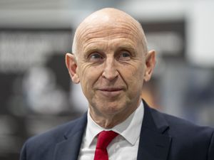 Supporting image for story: Military to get new powers to shoot down drones menacing British bases