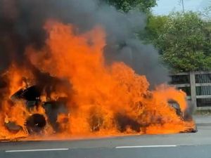 Supporting image for story: Dramatic blaze destroys car near Oswestry