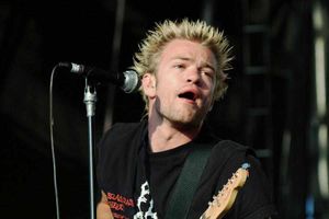 Sum 41 singer Deryck Whibley