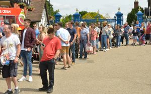Crowds queuing at the Shrewsbury Food Festival