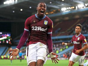 Supporting image for story: Aston Villa assess fitness of injured pair