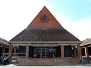 Supporting image for story: Woman allegedly murdered by ex-fiance at hotel ‘owed him £100,000’, court told