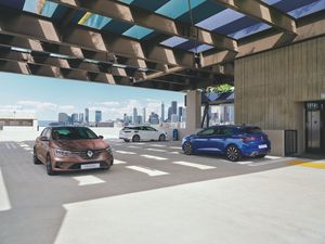 Supporting image for story: New Renault Megane now available to order as hatch, estate and Renaultsport models