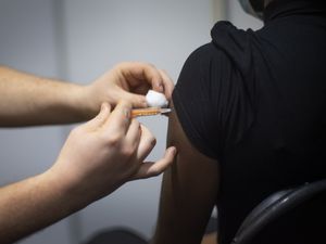 Supporting image for story: Two vaccine doses offer similar Covid-19 protection as prior infection – study