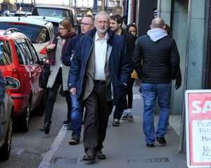 Strolling through Stourbridge on a sunny but cold afternoon