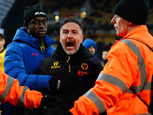 Supporting image for story: Vitor Pereira has angry exchange with Wolves fans after 95th minute defeat against Burnley