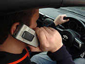 Supporting image for story: Motorists warned on mobiles