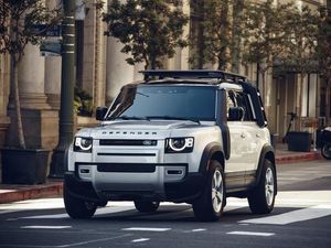 Supporting image for story: Jaguar Land Rover expands online sales process for safe lockdown car buying