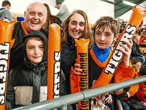 Supporting image for story: Champions! Telford Tigers fans raise the roof at ice rink