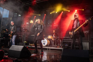 Live music at the Christmas lights switch-on in Stafford. Photo: Ian Knight / Z70 Photography
