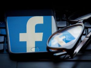 Supporting image for story: Facebook denies network knew about Russian meddling earlier than it admitted