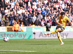 Supporting image for story: Wolves 1 West Ham 2 - Report