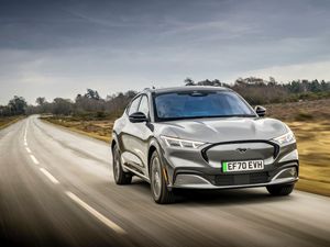 Supporting image for story: Ford launches Power Up over-the-air updates