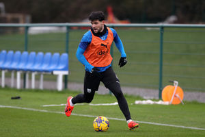 Alex Mowatt on the ball (Photo by Adam Fradgley/West Bromwich Albion FC via Getty Images).